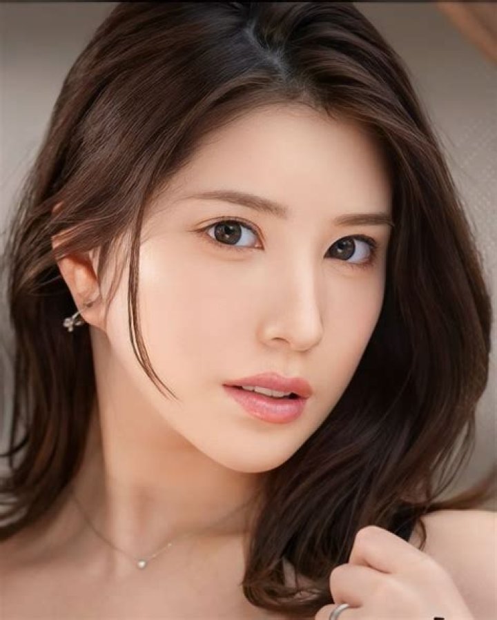 Discovering Nagi Hikaru: A Rising Star